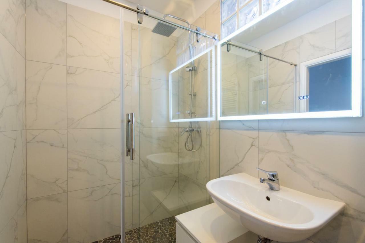 Apartamento Let It Be Vienna U1, U2, U4 Karlsplatz Oper Exterior foto
