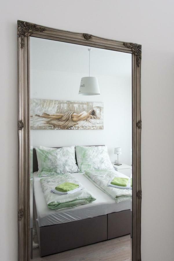 Apartamento Let It Be Vienna U1, U2, U4 Karlsplatz Oper Exterior foto